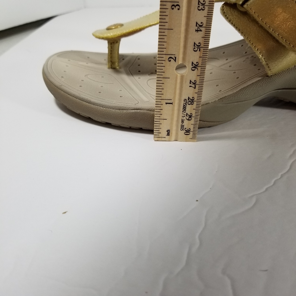 Skechers Tone Ups Sandals Women's Size 9 Thong Bright Gold Wedge Heel - Picture 6 of 9